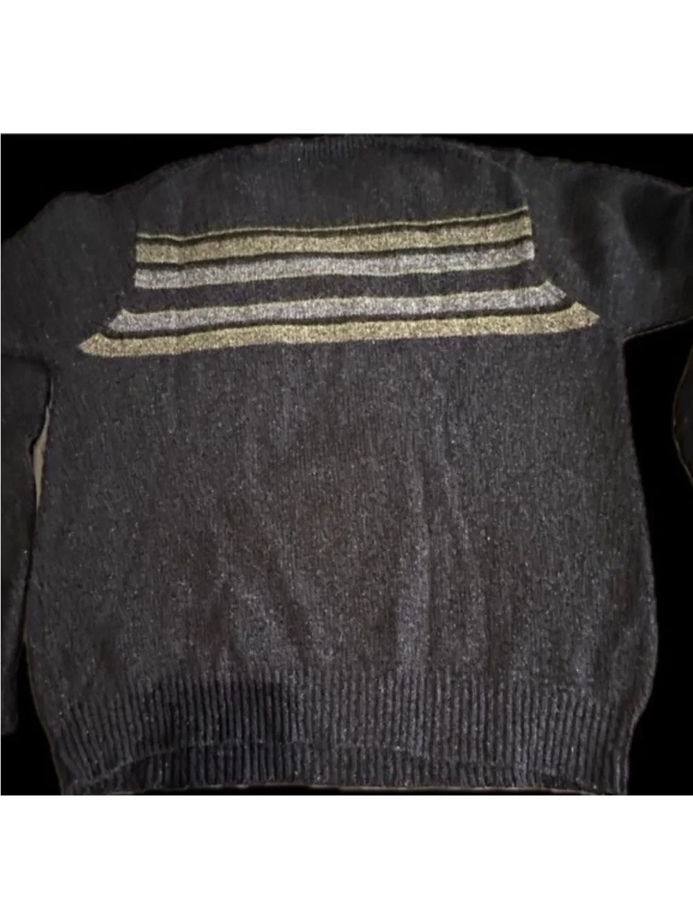 Geoffrey Beene Crewneck Sweater with Gold and Gray Stripes 100% lambs wool